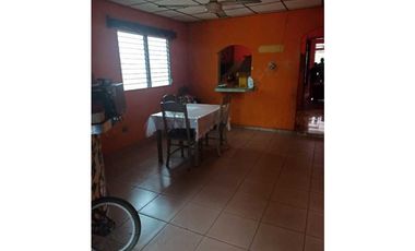 VENDO CASA EN LA VILLA DE LOS SANTOS