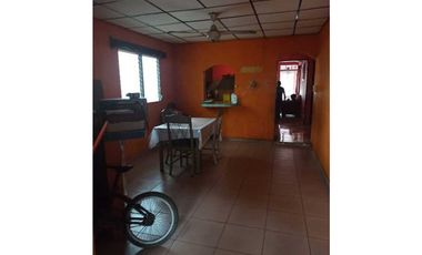 VENDO CASA EN LA VILLA DE LOS SANTOS