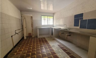 Local en arriendo el poblado Autonoma