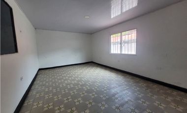 Local en arriendo el poblado Autonoma