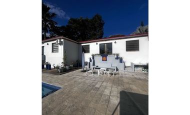 Casa campestre en conjunto cerrado