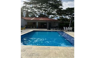 Casa campestre en conjunto cerrado