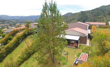 Casa Campestre en Venta en el Retiro sector Soto del Este