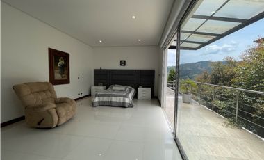 Casa Campestre en Venta en el Retiro sector Soto del Este