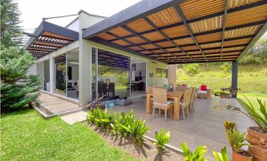 Casa Campestre en Venta en el Retiro sector Soto del Este