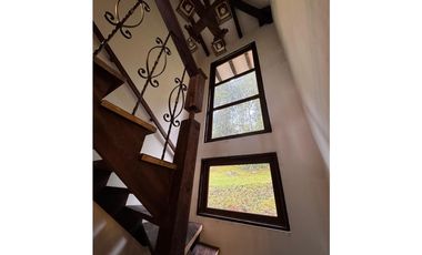 Finca en Oriente de Antioquia: Lujo y Naturaleza, Lista para Habitar