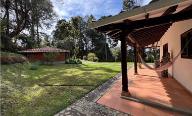 Finca en Oriente de Antioquia: Lujo y Naturaleza, Lista para Habitar
