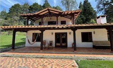 Finca en Oriente de Antioquia: Lujo y Naturaleza, Lista para Habitar