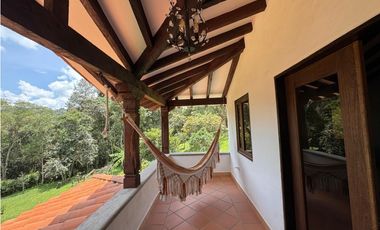 Finca en Oriente de Antioquia: Lujo y Naturaleza, Lista para Habitar