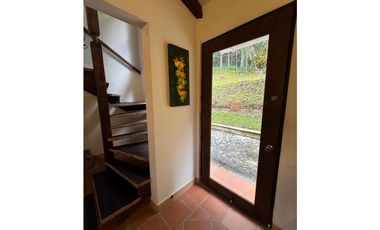 Finca en Oriente de Antioquia: Lujo y Naturaleza, Lista para Habitar