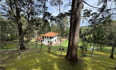 Finca en Oriente de Antioquia: Lujo y Naturaleza, Lista para Habitar