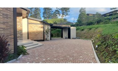 VENTA DE CASA-FINCA EN PARCELACIÓN CAMPESTRE – EL RETIRO ANTIOQUIA