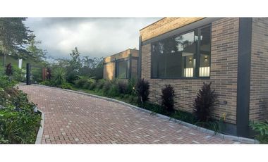 VENTA DE CASA-FINCA EN PARCELACIÓN CAMPESTRE – EL RETIRO ANTIOQUIA