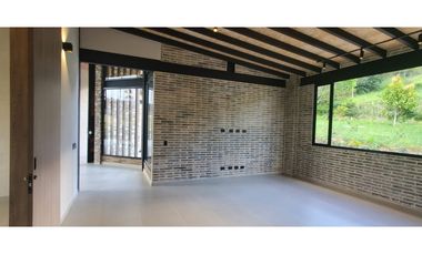 VENTA DE CASA-FINCA EN PARCELACIÓN CAMPESTRE – EL RETIRO ANTIOQUIA