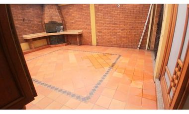 VENDO CASA DE TRES NIVELES EN CHIA.