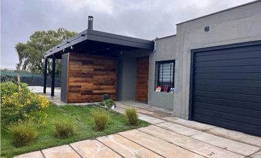 Elegante hogar de lujo con vista a la montaña y amplios espacios