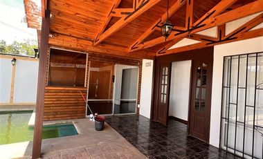 Casa en Venta en CALLE LOS QUILLAYES
