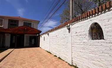 Casa en Venta en CALLE LOS QUILLAYES