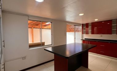 Casa en Venta en CALLE LOS QUILLAYES