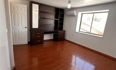 Casa en Venta en CALLE LOS QUILLAYES