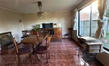Casa en Venta en JUAN MARTINEZ DE ROZAS