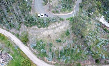 Terreno con vista a la montaña y entorno natural en Irquis – Victoria del Portete
