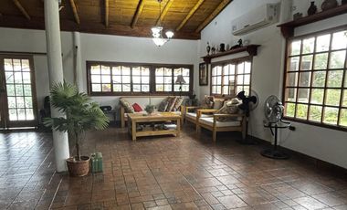 VENDO CASA FINCA VACACIONAL CON VISTA AL RIO