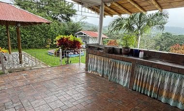 VENDO CASA FINCA VACACIONAL CON VISTA AL RIO