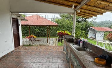 VENDO CASA FINCA VACACIONAL CON VISTA AL RIO