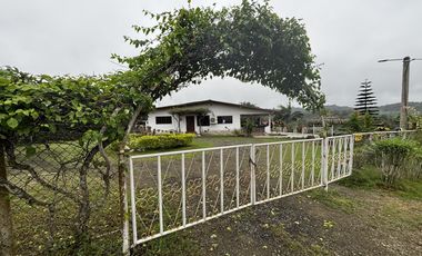 VENDO CASA FINCA VACACIONAL CON VISTA AL RIO