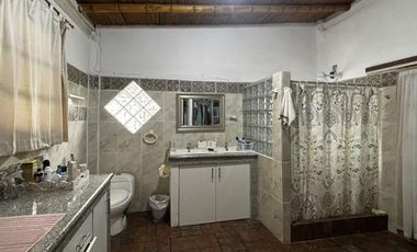 VENDO CASA FINCA VACACIONAL CON VISTA AL RIO