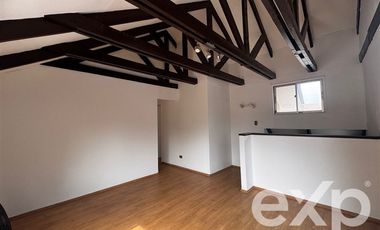 Casa en Arriendo en Las Hualtatas 7501 Villa El Dorado Vitacura