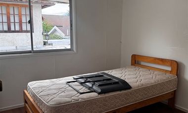 Casa en Arriendo en Las Hualtatas 7501 Villa El Dorado Vitacura