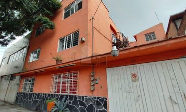 EXCELENTE OFICINA PARA FUNCIONES ADMINISTRATIVAS O MEDICAS.