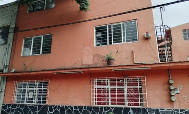 EXCELENTE OFICINA PARA FUNCIONES ADMINISTRATIVAS O MEDICAS.