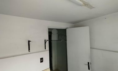 EXCELENTE OFICINA PARA FUNCIONES ADMINISTRATIVAS O MEDICAS.