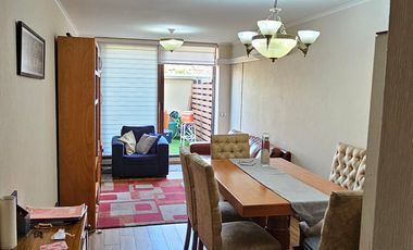 ARRIENDO CASA 3 PISOS MÁS QUINCHO