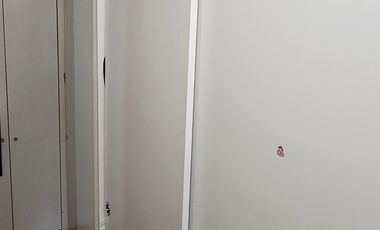 ARRIENDO CASA 3 PISOS MÁS QUINCHO