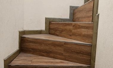 ARRIENDO CASA 3 PISOS MÁS QUINCHO