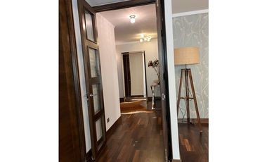 Venta Departamento de 4 dorm. buena ubicación en La Dehesa