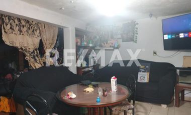 SE VENDE CASA EN COL. SARDAÑA - (3)