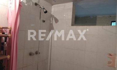 SE VENDE CASA EN COL. SARDAÑA - (3)