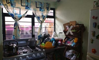 SE VENDE CASA EN COL. SARDAÑA - (3)