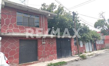 SE VENDE CASA EN COL. SARDAÑA - (3)