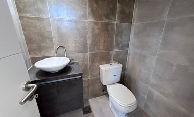 VENTA casa tipo duplex de tres domitorios galeria y jardin en Barrio Privado El Aljibe de Manzanares