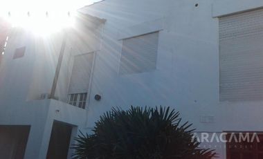 Correa 1125 - Luis Guillon