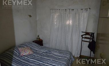 Venta de casa a refaccionar en Villa Ballester