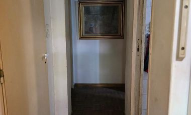 Venta de casa a refaccionar en Villa Ballester