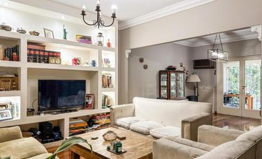 Casa en venta - 4 Dormitorios 4 Baños - Vicente López