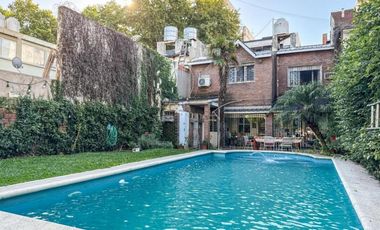 Casa en venta - 4 Dormitorios 4 Baños - Vicente López